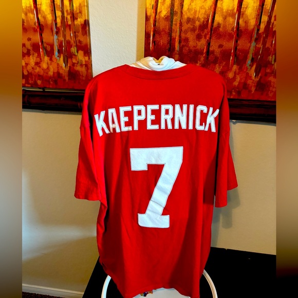 San Francisco 49ers, Colin Kaepernick football T-shirt🏈 - Picture 1 of 8